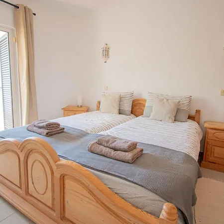 Semesterbostad Casa Vista Do Mar Cozy Townhouse In *