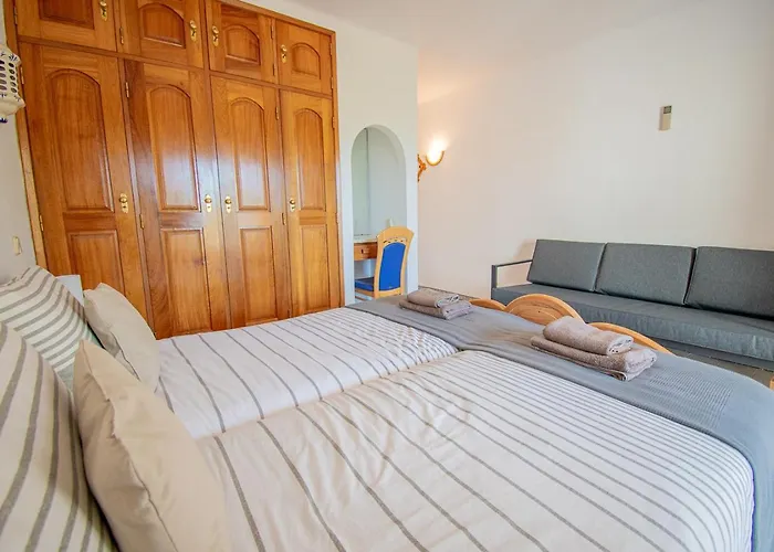 Ferienhaus Casa Vista Do Mar Cozy Townhouse In